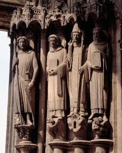 Arte Gótica: "Números de mártires, um santo Theodore à esquerda, um soldado romano" Baía do portal sul da Basílica de Notre Dame de Chartres de French School