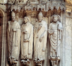 Arte Gótica: "representação de Saint Martin, Saint Jerome, Saint Gregoire I e Saint Avit de Viena" Baía central do portal sul da Basílica Notre Dame de Chartres de French School