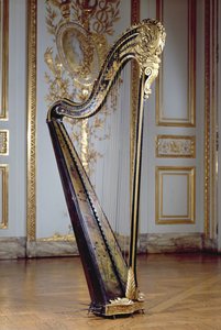 Harpa pertencente à rainha Maria Antonieta (madeira pintada e dourada)