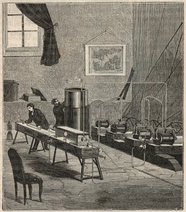 La liquefaction des gaz dans le laboratoire de Raoul Pictet (1878) - Raoul Pierre Pictet (1846-1929) físico suíço, realiza uma experiência para liquefazer e solidificar o gás hidrogênio, e estuda as propriedades das substâncias a baixas temperaturas - Grav de French School