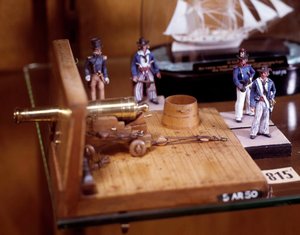 Modelo militar: soldados e um canhão das miniaturas da marinha francesa. Século XIX. Paris, Musee de la Marine de French School