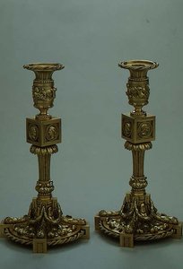 Par de castiçais por Boucheron, 1783 (prata dourada) de French School