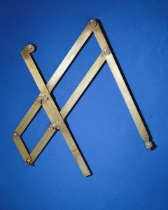 Pantógrafo, francês, século XVIII (latão)