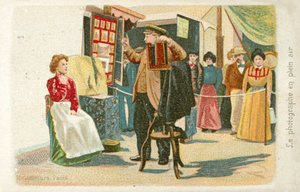 Fotógrafo trabalhando ao ar livre (chromolitho) de French School