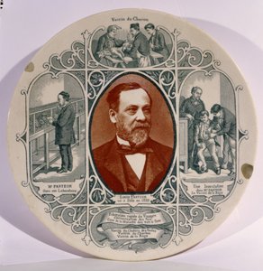 Placa com uma fotografia de Louis Pasteur (1822-95) de Pierre Petit (1832-1909) e cenas de sua vida (cerâmica) de French School