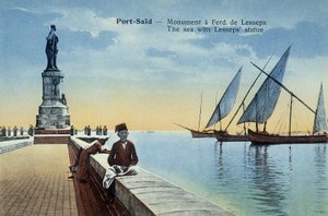 Porto disse cartão postal. Monumento dedicado a Fernand de Lesseps com vista para o porto e para o mar. Por volta de 1900 (cartão-postal) de French School
