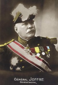 Retrato do General Joseph Joffre (1852 - 1931). de French School