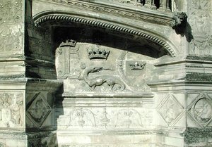 Relevo do Grand Escalier representando o brasão de Francois I (1494-1547) com uma salamandra de French School