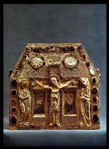 Relicário de Pepino I (803-38) Rei da Aquitânia (madeira revestida de ouro incrustado com pedras preciosas)