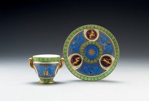 Sèvres bleu celeste e xícara e pires de duas alças verde-claro moído, 1790 de French School