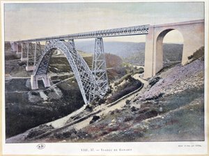 O Viaduto de Garabit, construído entre 1882 e 1884, impresso por Gillot (foto colorida) de French School