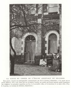 A porta para o coro da igreja da abadia de Solesmes, França de French School