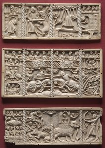Três painéis de um caixão com cenas de romances da corte, c.1330-1350 de French School