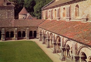 Vista do claustro de French School