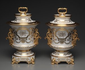 Balde de sorvete branco e dourado, fábrica de Jacob-Petit de French School