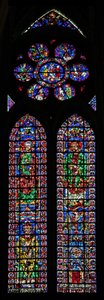 Janela w102 representando São Pedro e Santo André; Soissons Cathedral e um bispo; na rosa Cenas da vida de São Pedro de French School