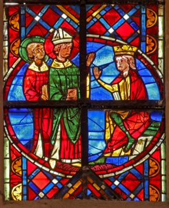 Janela w211 retratando uma cena da vida de São Vicente: o santo diante do imperador Dacien de French School