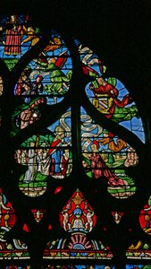 Janela w6 representando uma cena da vida de Santa Maria Madalena - os santos última comunhão de French School