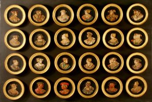 Uma colecção de vinte e quatro desenhadores como medalhões de retrato (gesso duro colorido aplicado no solo de madeira) de Friedrich (after) Hagenauer