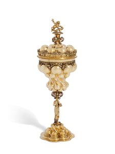 Copa e capa, Nuremberg, final do século XVI de Friedrich Hillebrandt