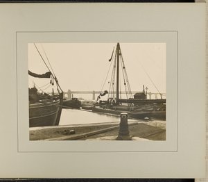 Runcorn - Docas de Old Quay de G. Herbert and Horace C. Bayley
