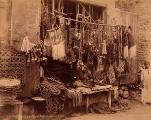 Um comerciante de cordas egípcio (foto sépia)