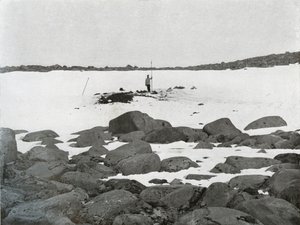Exterior do iglu, c1911, 1913