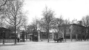 Entrada para &39;The Wine Hall&39; de Quai Saint-Bernard, Paris, c.1900 de Gaillard