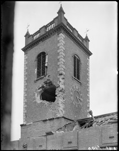 Igreja de São João, High Street, Deritend, Birmingham, West Midlands, 1941.