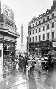 Coluna de Nelson, The Strand e Lyons Corner House, Westminster, Londres, antes de 1933