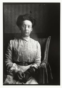 Retrato de Margaretha Breitner, irmã da fotógrafa de George Hendrik Breitner