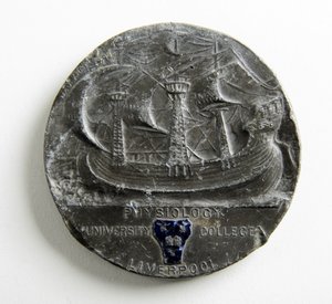 Medalha George Holt de Fisiologia da Universidade de Liverpool de George James Frampton