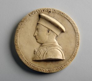 Medalhão de gesso