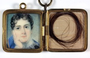 Lord Charles Bentinck (1780-1826), medalhão de ouro com mecha de cabelo em compartimento oposto de George Lethbridge Saunders