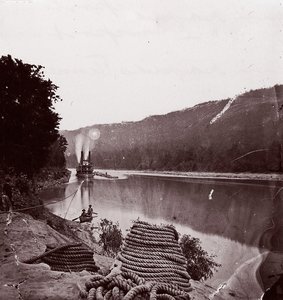 Transporte dos EUA em Rapids, Rio TennesseeThe Suck - Rio Tennessee abaixo de Chattanooga..., ca. 1864. de George N. Barnard