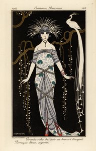 Grande vestido de noite em brocado de prata, peruca azul e penas. de Georges Barbier