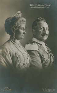 O Kaiser Wilhelm II e a Imperatriz Augusta Victoria da Alemanha no ano do seu Jubileu de Prata de German Photographer