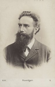 Wilhelm Roentgen (1845-1923), físico alemão (fotografia a preto e branco)