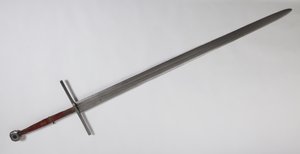 Espada de rolamento, punho decorado no início do século 17 (aço, ferro, latão, madeira e veludo) de German School