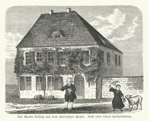 O filósofo e dramaturgo alemão Gotthold Ephraim Lessing do lado de fora da casa do pai em Kamenz quando menino (gravura) de German School