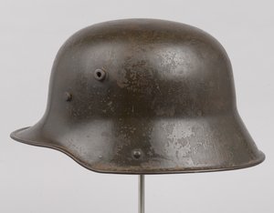 Capacete de aço alemão ou Stahlhelm, c.1916 (capacete) de German School