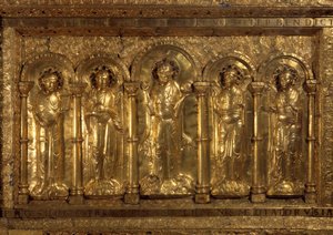 Diante do altar da Catedral de Bale ao redor do Cristo Banqueiro, os três arcanjos (Miguel, Gabriel e Rafael) e São Bento de Nursie, e a seus pés, o Imperador Henrique II disse o Santo (973-1024) e o Imperador Cunegundes (975-103) de German School