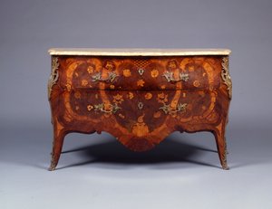 Um de um par de artigos de marchetaria e parquete, c.1765 (pau-brasil montado de latão laqueado, amaranto, madeira de tulipa e cetim de bois) (ver também 463023) de German School