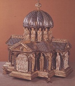 O Relicário de Eltenberg, de Colônia, c.1180 (marfim, cobre e esmalte) de German School