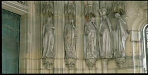 As cinco virgens tolas, figuras de jamba do Portal do Paraíso, figuras esculpidas c.1250, varanda construída c.1350 (ver também 173982 e 173984) de German School