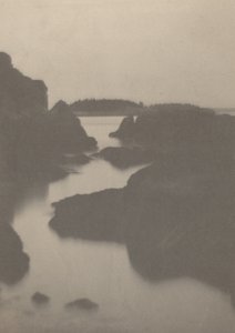Little Good Harbor, Maine, c. 1913. de Gertrude Käsebier