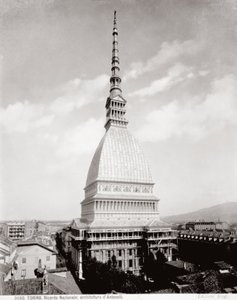 Vista da Toupeira Antonelliana em Turim, c.1890 de Giacomo Brogi