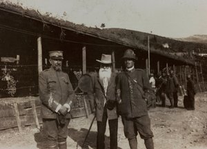 Álbum "Fotos da Segunda Guerra": Soldados italianos em Val Chiusone para Podsenica, 09/1917 (foto a p/b)