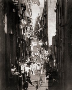Cena de rua, Nápoles, Itália de Giorgio Sommer