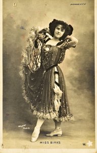 Cartão postal: Summer Alcazar - Retrato de Miss Birks, Artista do Salão de Música de Phillipe de Marlier